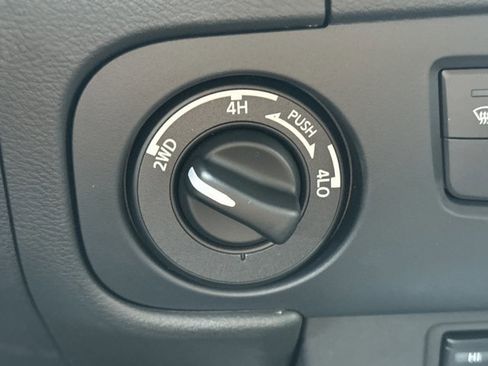 New 2026 Nissan Frontier SV image 19