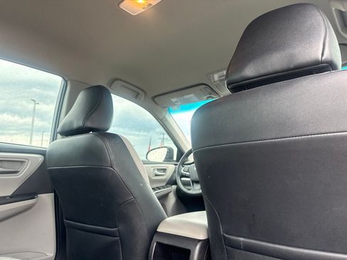 Used 2017 Toyota Camry SE FWD image 31