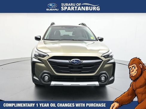 Used 2025 Subaru Outback Limited AWD/4WD image 2