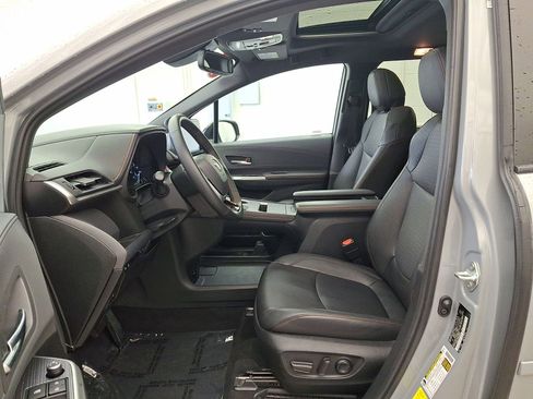 Certified 2023 Toyota Sienna XSE w/ XSE Plus Package AWD/4WD image 11