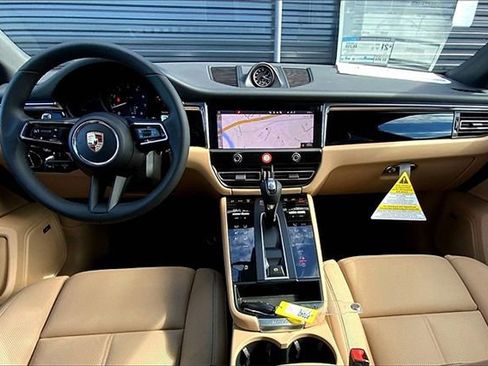 Certified 2026 Porsche Macan image 6