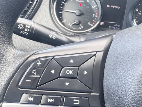 Used 2017 Nissan Rogue Sport SV AWD/4WD image 24