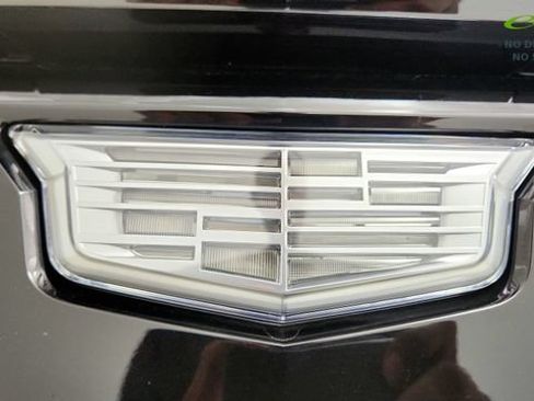 Used 2025 Cadillac Lyriq Luxury AWD/4WD image 34