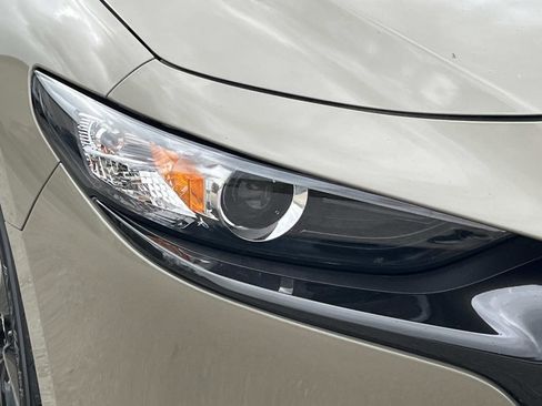 Used 2024 MAZDA MAZDA3 s image 8