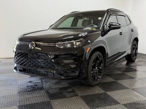 Used 2026 Volkswagen Tiguan SE R-Line AWD/4WD image 4