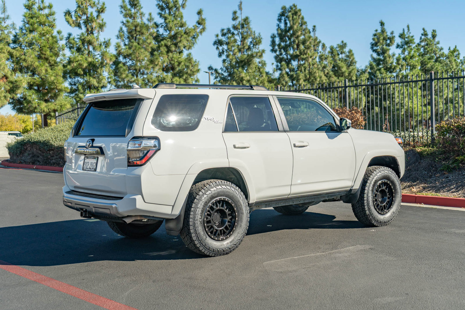Used 2024 Toyota 4Runner TRD Off-Road Premium w/ Off Road Premium Plus Package AWD/4WD image 9