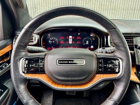 Used 2022 Jeep Grand Wagoneer Series III w/ Rear Seat Video Group 1 image 26