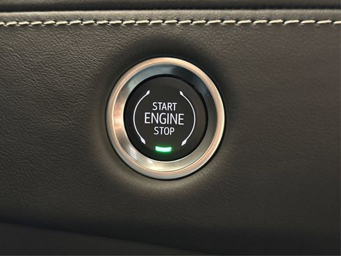 New 2025 Cadillac Escalade ESV Sport Platinum image 28