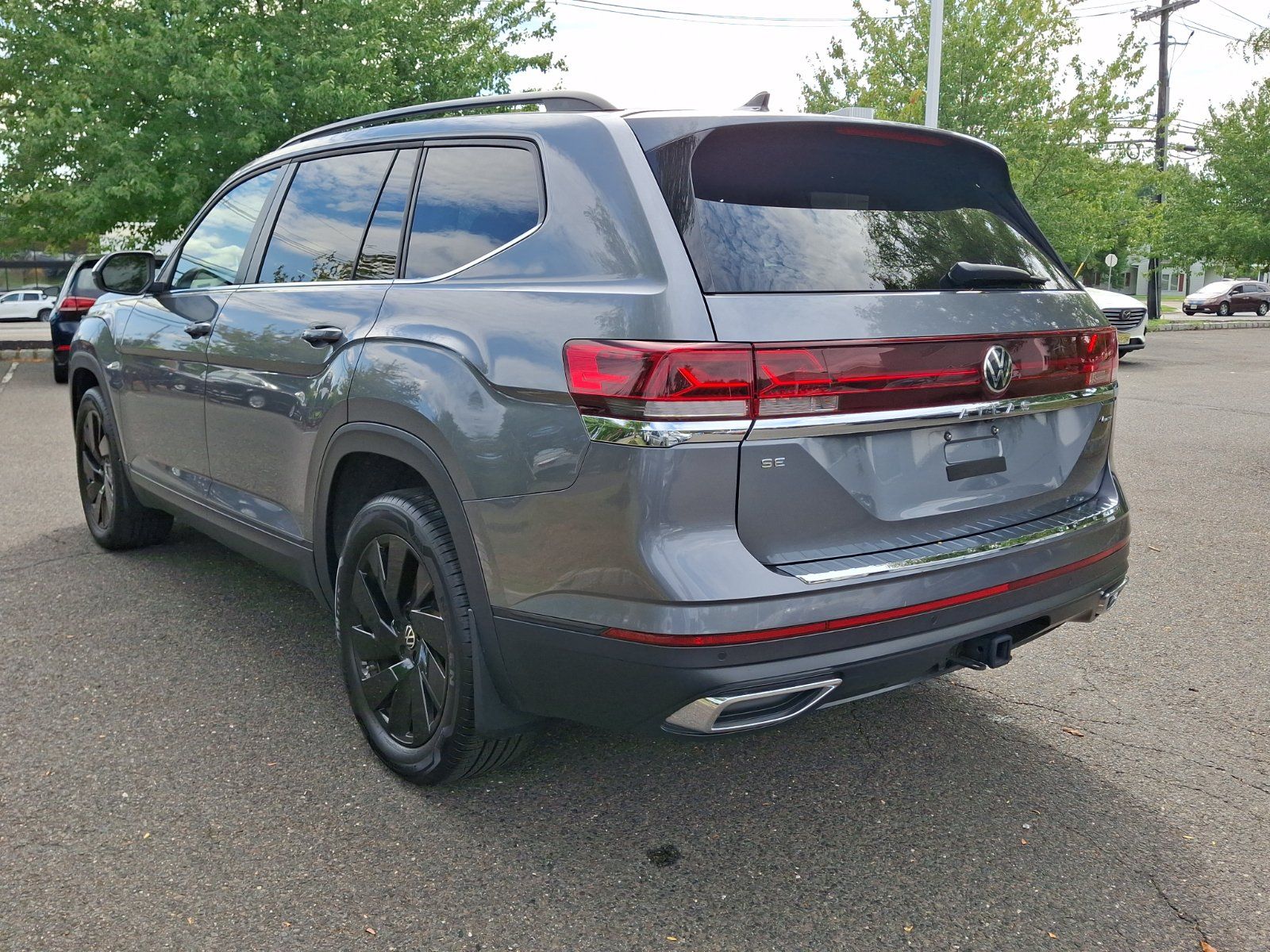 Certified 2024 Volkswagen Atlas SE AWD/4WD image 4