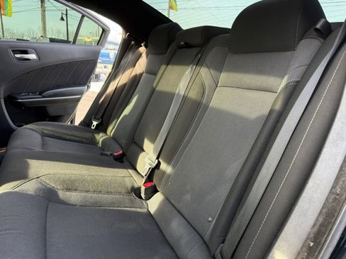 Used 2016 Dodge Charger SXT image 17