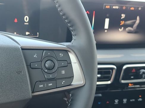 New 2026 Nissan Sentra SV w/ SV Convenience Package FWD image 16