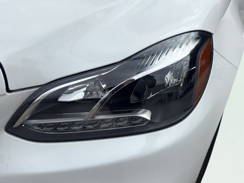 Used 2014 Mercedes-Benz E 350 Sedan image 32