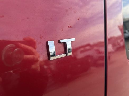 Used 2012 Chevrolet Suburban LT w/ Luxury Package image 6