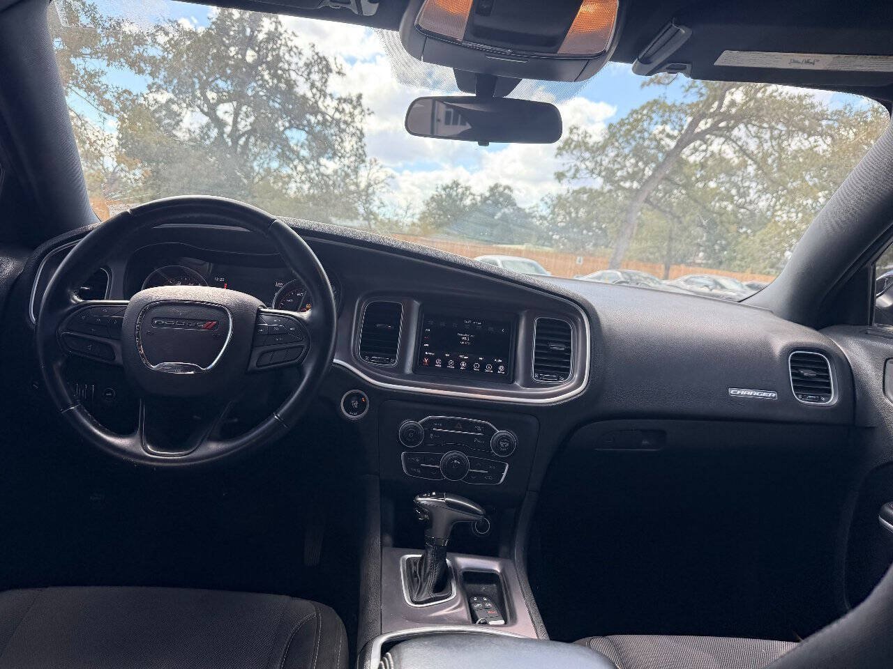 Used 2022 Dodge Charger SXT RWD image 14