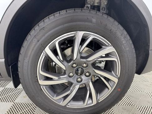 New 2026 Lincoln Corsair Premiere image 28