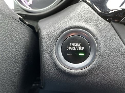 Used 2020 Buick Envision Essence image 25