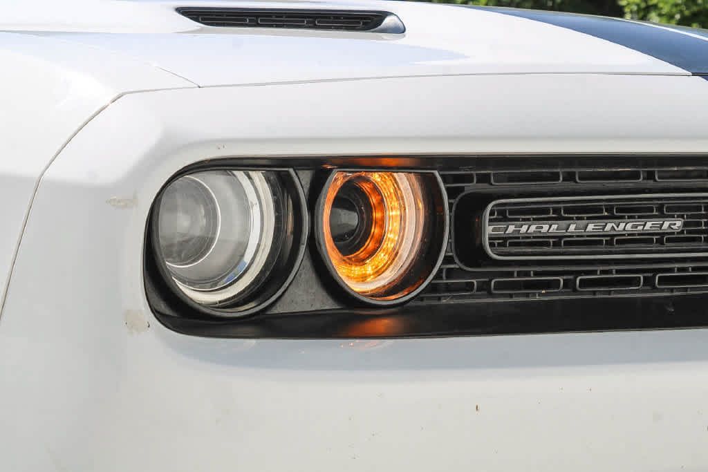 Used 2016 Dodge Challenger R/T Plus RWD image 10