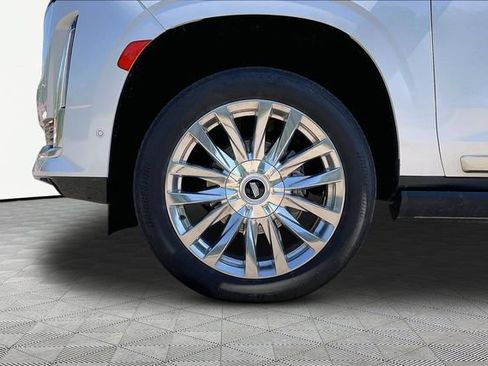 Used 2023 Cadillac Escalade ESV Premium Luxury w/ Performance Package AWD/4WD image 23