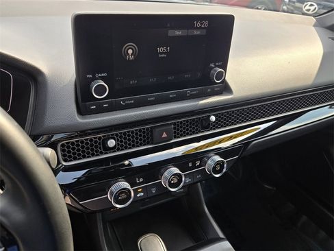 Used 2025 Honda Civic Sport image 19