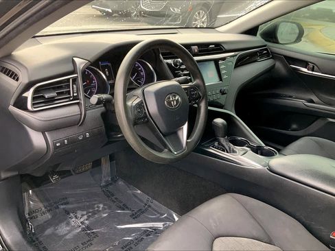 Used 2019 Toyota Camry LE image 15