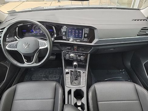 Used 2024 Volkswagen Jetta SE FWD image 19