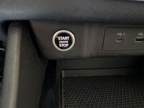 Used 2021 Nissan Rogue S AWD/4WD image 31