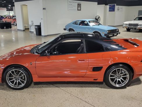 Used 1991 Toyota MR2 Turbo RWD image 2
