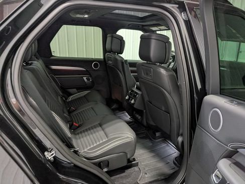 Used 2024 Land Rover Discovery Dynamic SE AWD/4WD image 29