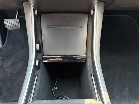 Used 2018 Tesla Model 3 Mid Range image 22