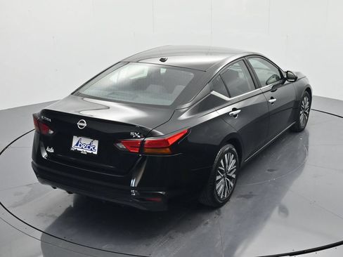 Certified 2024 Nissan Altima 2.5 SV FWD image 32