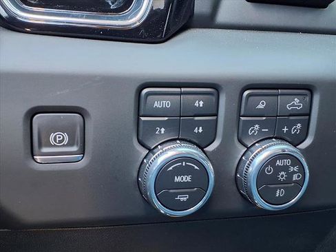 Certified 2025 GMC Sierra 1500 Denali image 15