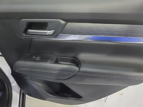 New 2027 GMC Terrain Elevation FWD image 11