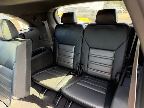 Used 2017 Kia Sorento SX image 30