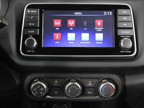 Certified 2025 Nissan Kicks Play S FWD image 9