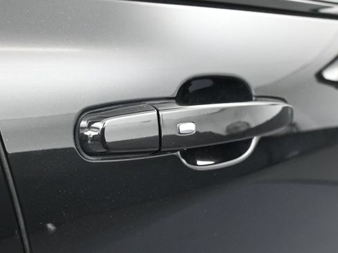 Used 2024 Chevrolet Equinox RS FWD image 37