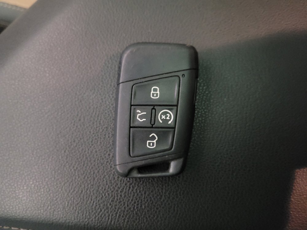 Used 2021 Volkswagen Jetta SEL Premium FWD image 32