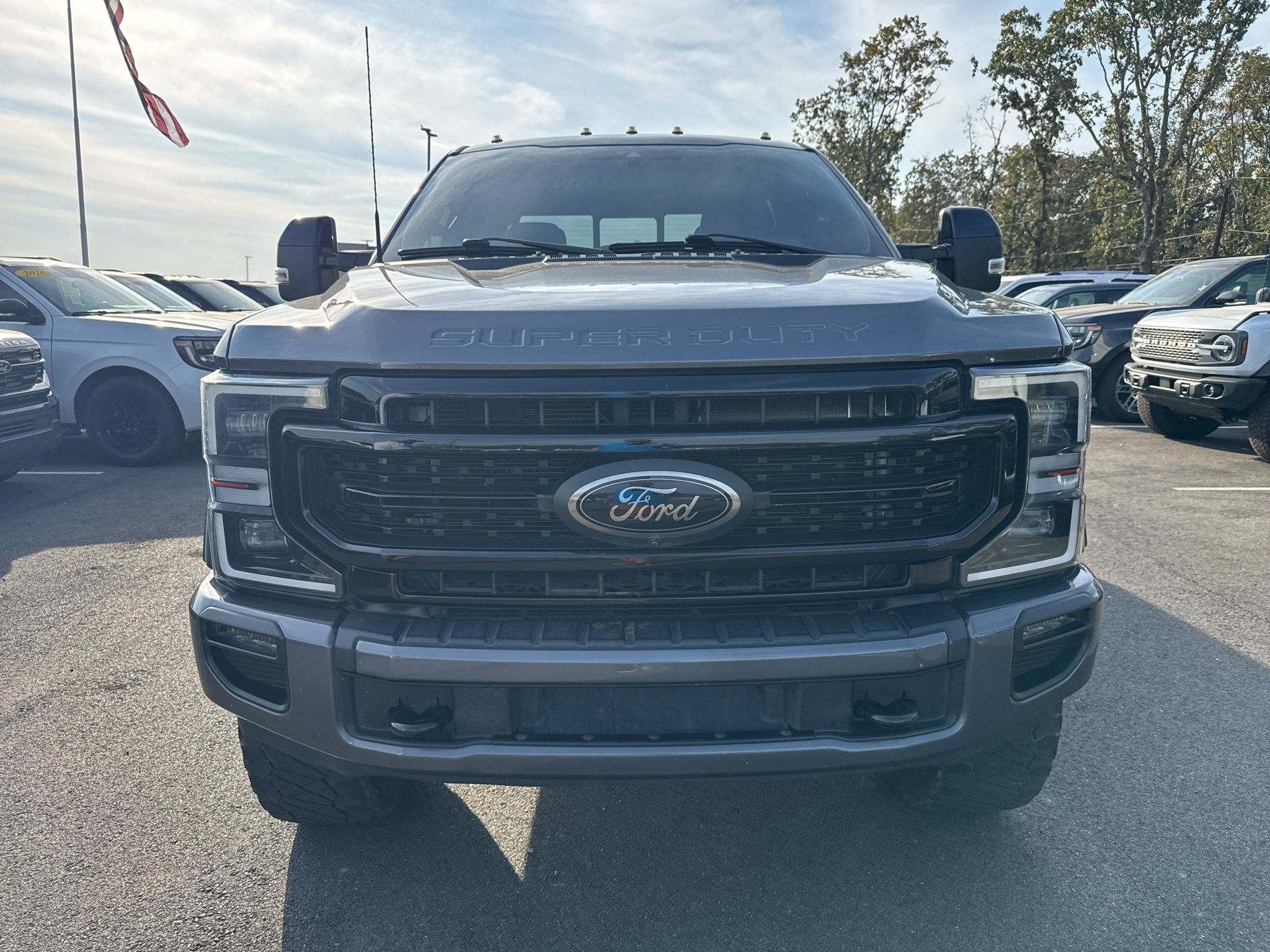 Used 2022 Ford F250 Lariat w/ Tremor Off-Road Package AWD/4WD image 2