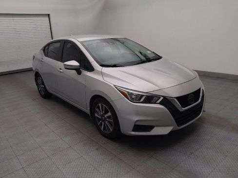 Used 2020 Nissan Versa SV FWD image 13