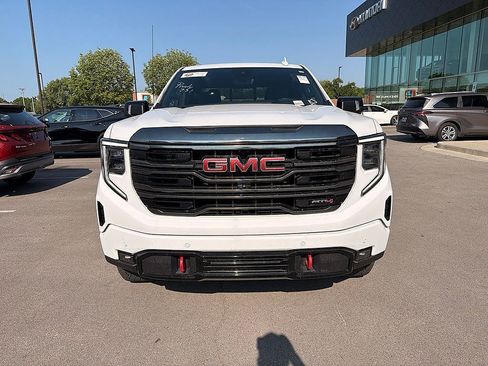 Used 2023 GMC Sierra 1500 AT4 w/ Technology Package AWD/4WD image 16