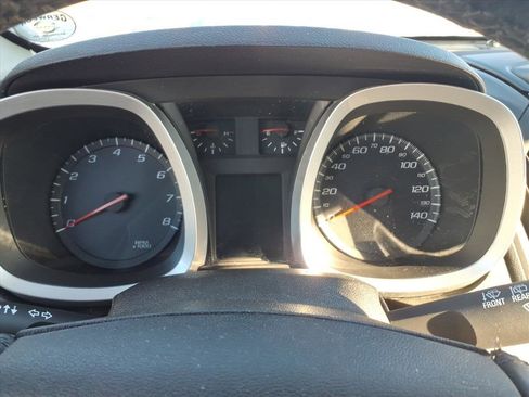 Used 2017 Chevrolet Equinox LT w/ Convenience Package image 14