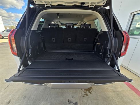 Used 2025 Ford Expedition Platinum w/ Driver's Package image 36