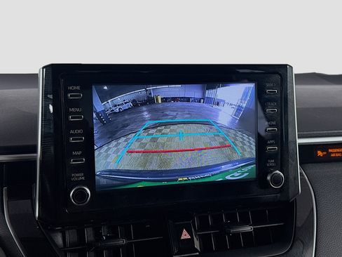 Used 2020 Toyota Corolla LE image 19