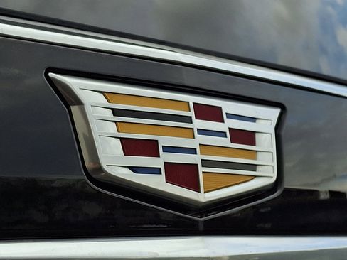 Used 2025 Cadillac Escalade Premium Luxury image 31