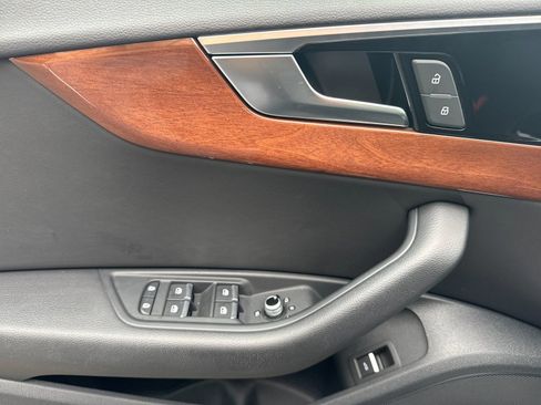 Used 2022 Audi A5 2.0T Premium image 11