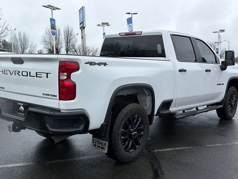 Used 2025 Chevrolet Silverado 2500 Custom w/ Custom Convenience Package image 5