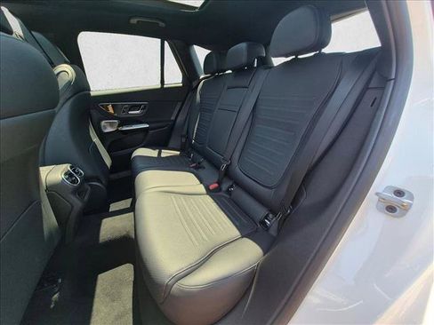 Used 2024 Mercedes-Benz GLC 300 4MATIC image 16