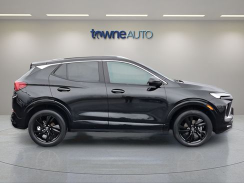 Used 2024 Buick Encore GX Sport Touring AWD/4WD image 6