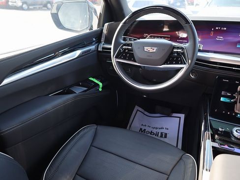 Used 2026 Cadillac Escalade ESV Sport w/ Touring Package image 20