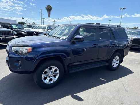 Used 2020 Toyota 4Runner SR5 w/ Wilderness Package AWD/4WD image 25