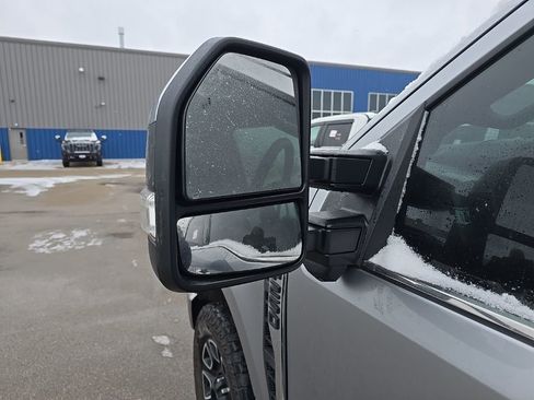 Used 2024 Ford F250 Platinum image 6